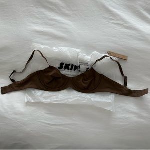 NWT Skims Fits Everybody Unlined Demi Bra